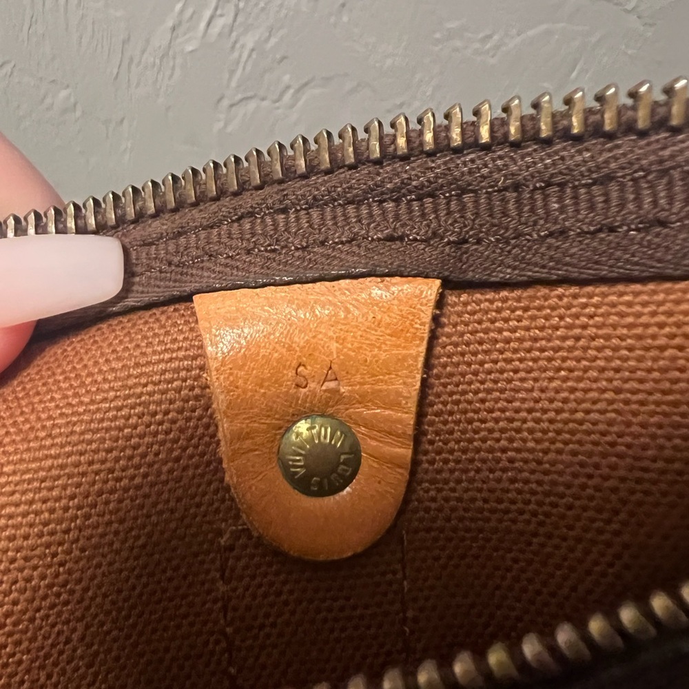 Authentic Louis Vuitton Keepall 45 - Picture 16 of 16